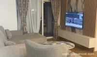 Lussuoso appartamento con una camera da letto a 10 minuti dalla spiaggia, alloggi privati a Budva, Montenegro